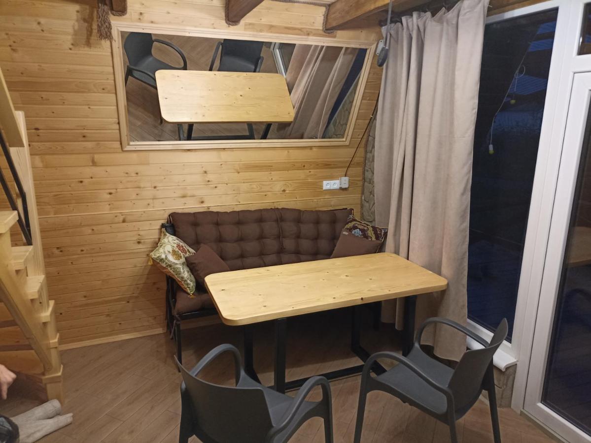 Sadyba Lileya Verkhovyna Luaran gambar