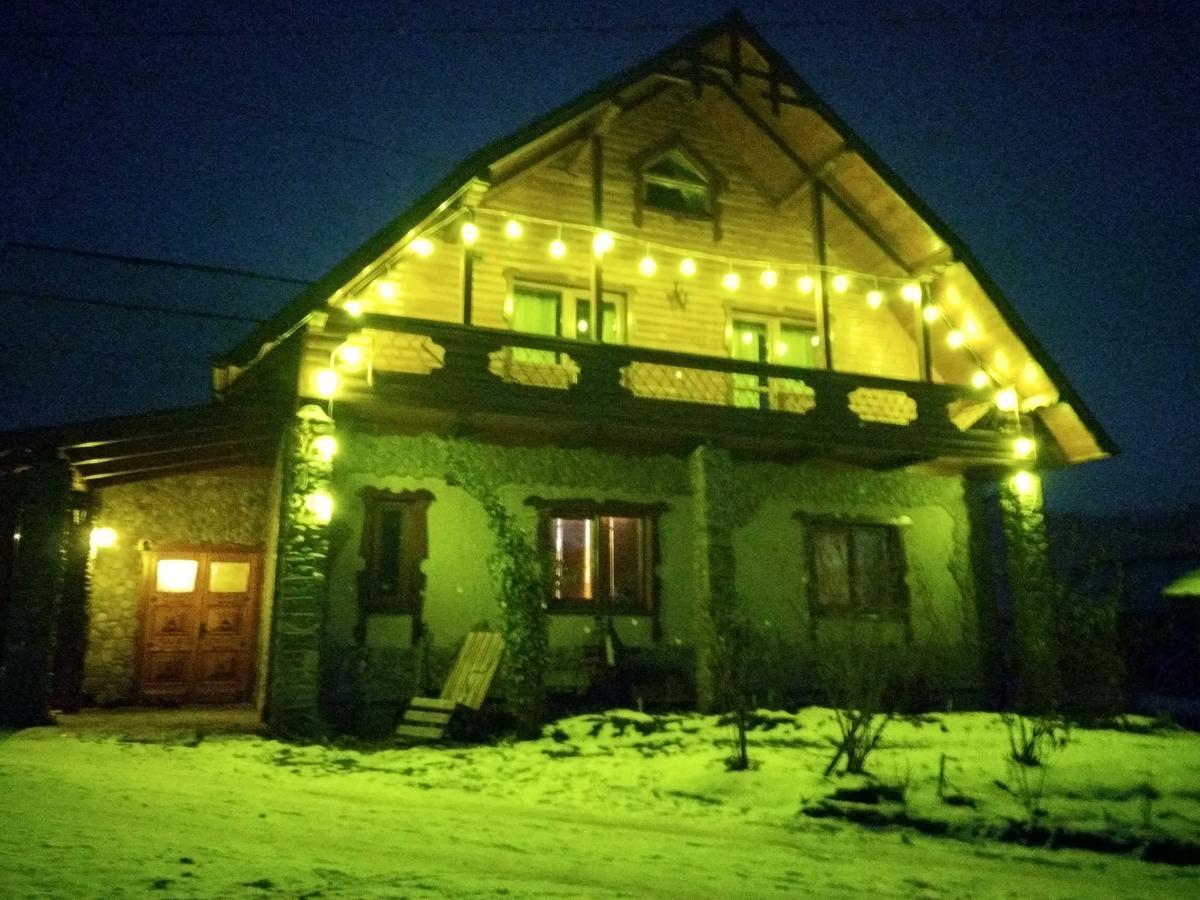 Sadyba Lileya Verkhovyna Luaran gambar