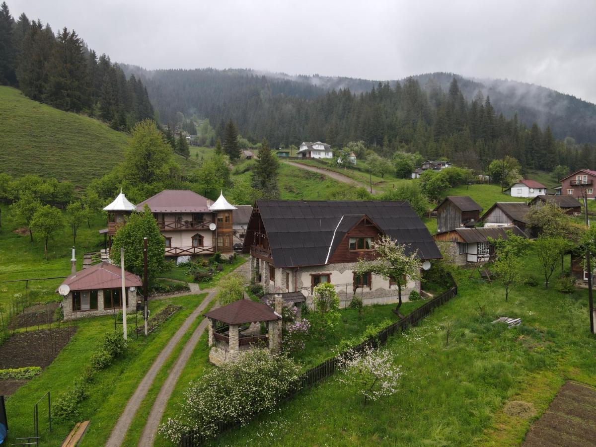 Sadyba Lileya Verkhovyna Luaran gambar